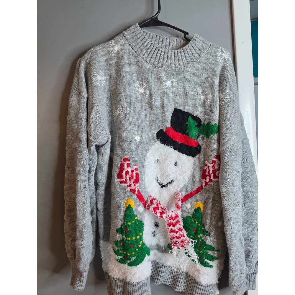 Gray Snowman Holiday Sweater with 3D Texture and Fringed Scarf Large